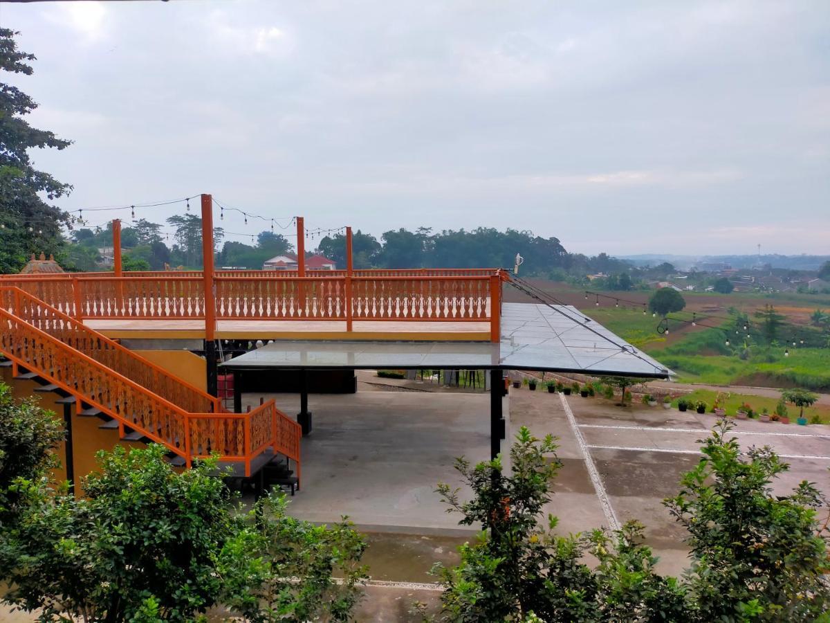 Joglo Kumpul Resort Cangkiran Exterior photo