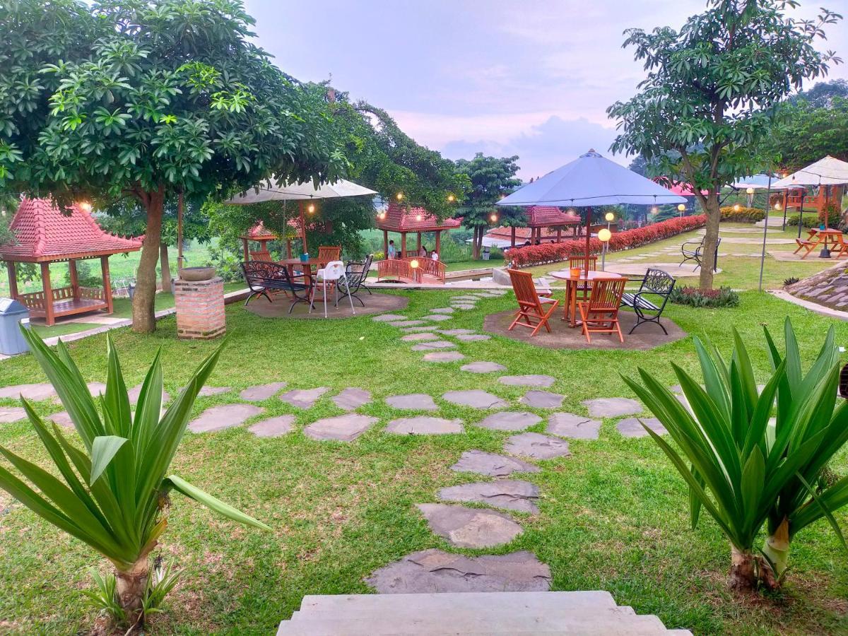 Joglo Kumpul Resort Cangkiran Exterior photo