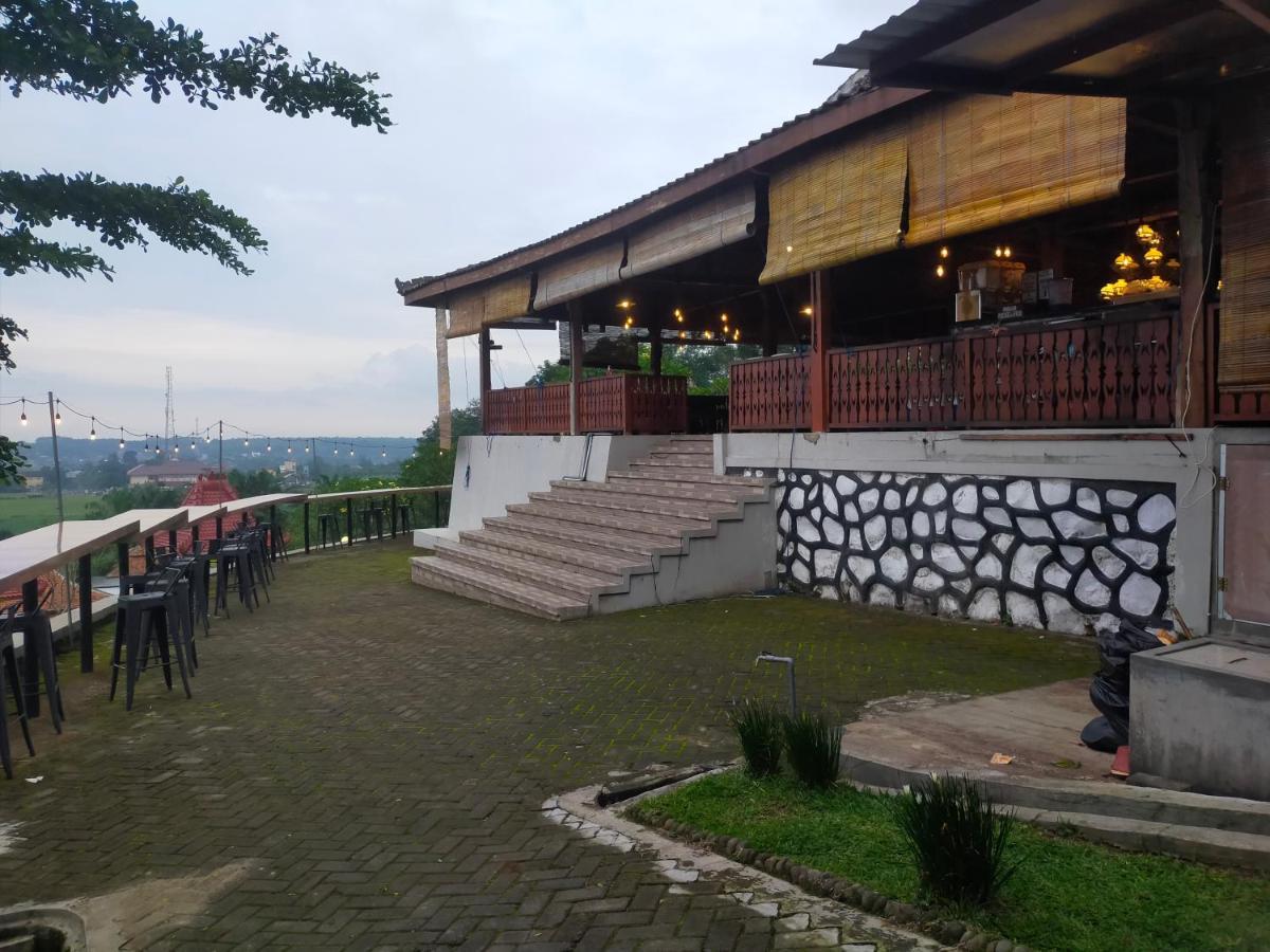 Joglo Kumpul Resort Cangkiran Exterior photo